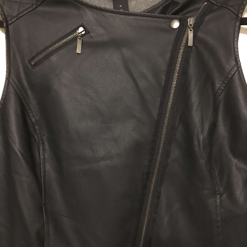 🌹HOST PICK🌹 NWT LANE BRYANT black zippered vest - Picture 6 of 8
